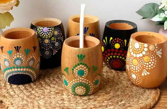 Mates de madera pintados a mano