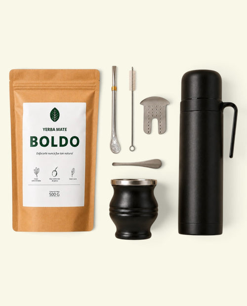 Boldo Kit Diario set with 500g yerba mate, black thermal flask, mate gourd, bombilla straw, and cleaning brush.