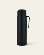 Boldo 1-liter matte black stainless steel thermal flask with ergonomic handle and spill-proof spout for mate